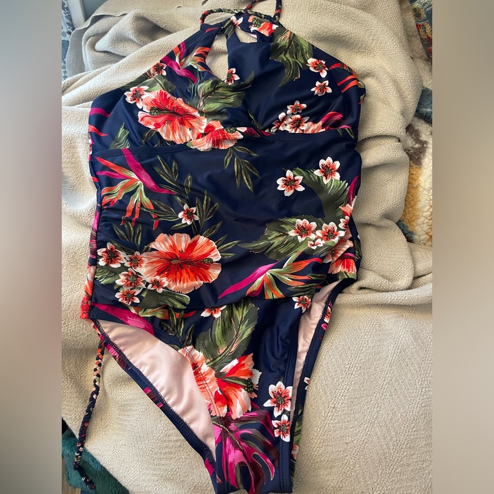 Kona Sol one piece swimsuit. Never worn, only tried on.